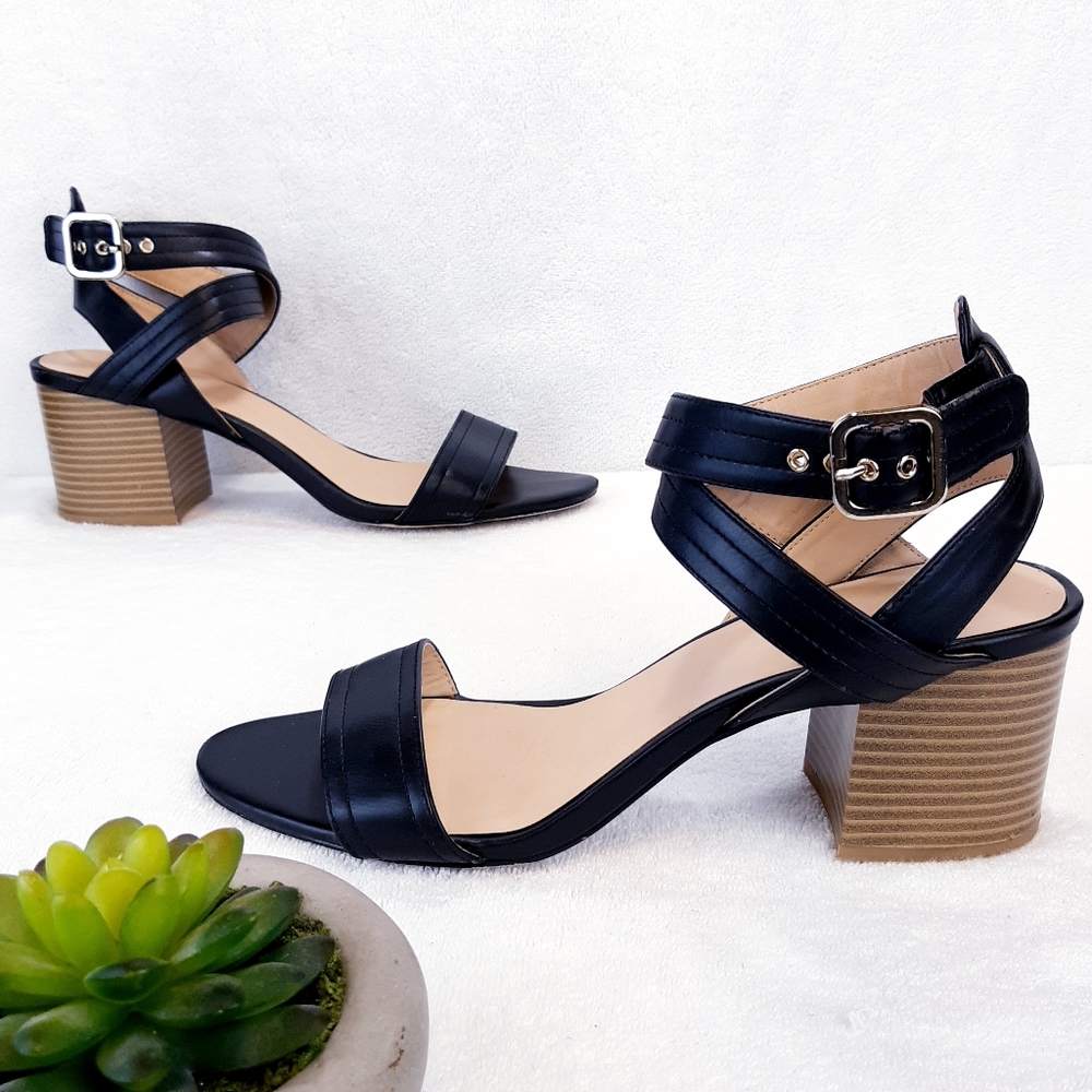 APT. 9 APPACEFUL BLACK SANDAL - Picture 7 of 16